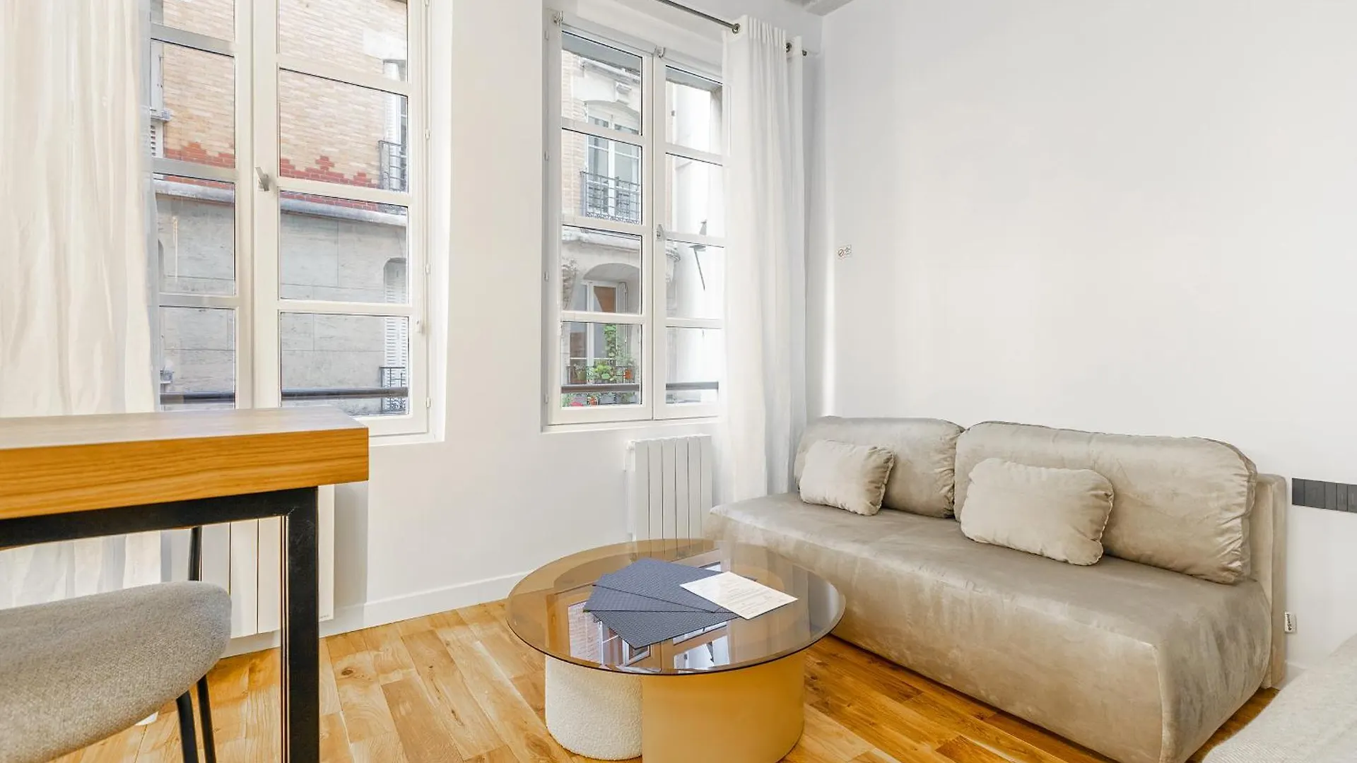 La Parisienne Apartment *